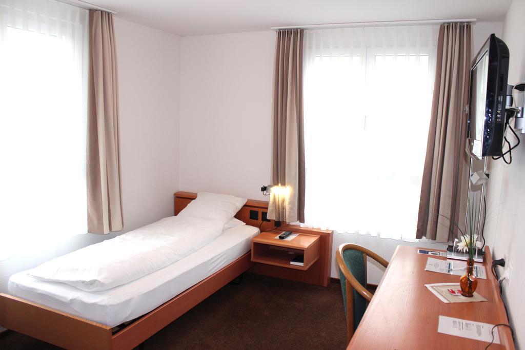 Hotel Freihof Swiss Lodge Unterageri Номер фото