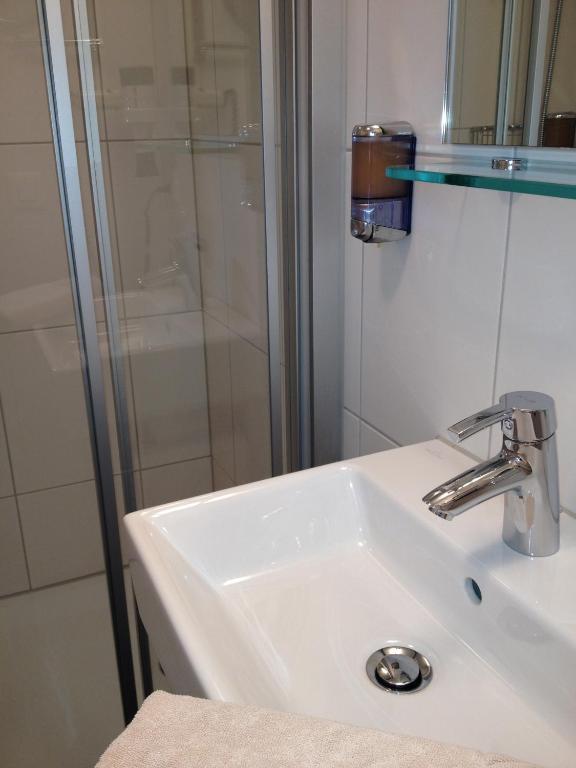 Hotel Freihof Swiss Lodge Unterageri Номер фото